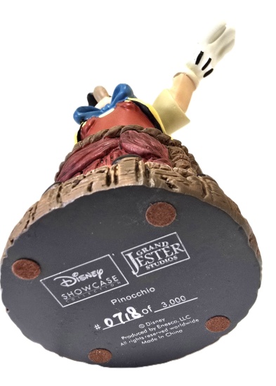 pinocchio-buste-4038502-disney-showcase1