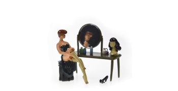 pin-up-devant-sa-coiffeuse-pixi