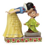 blanche-neige-embrassant-simplet-disney-traditions