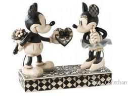Mickey offre un cadeau coeur a Minnie