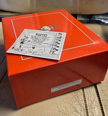 Le croque mort et Lucky Luke (boite vide)