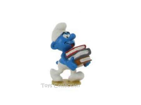 Le Schtroumpf pile de livres