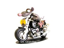 Le rat sur la moto