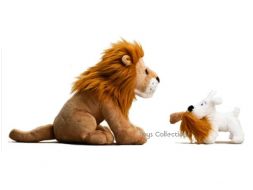 Milou et le lion en peluche